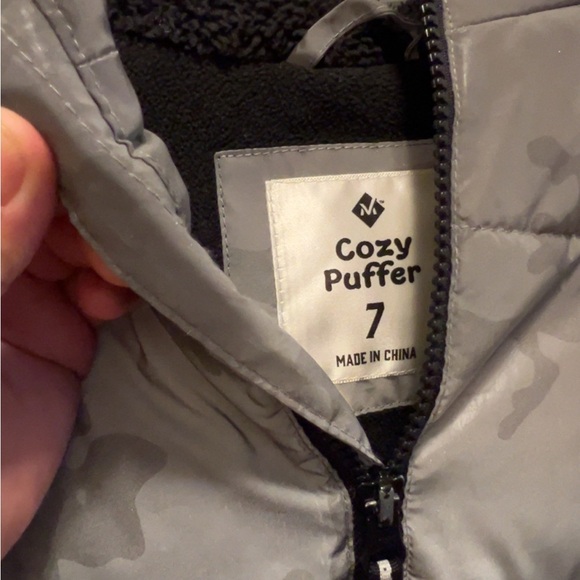 Reflective Puffer Jacket - Picture 5 of 6